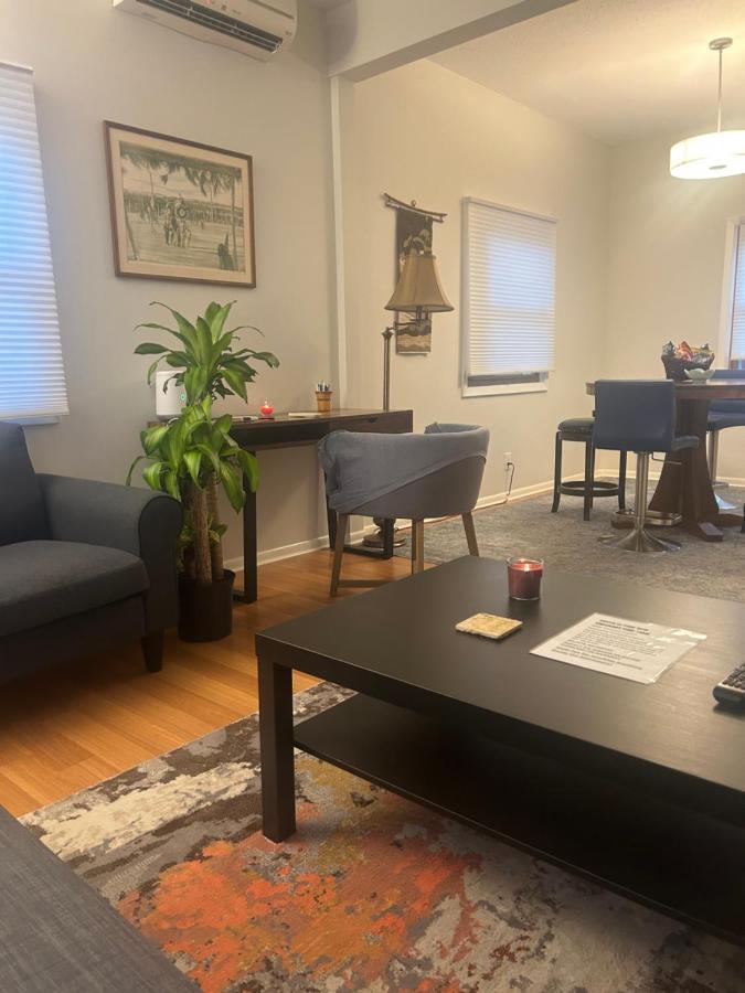 Two Bedroom Gem By Lake Nokomis ミネアポリス エクステリア 写真