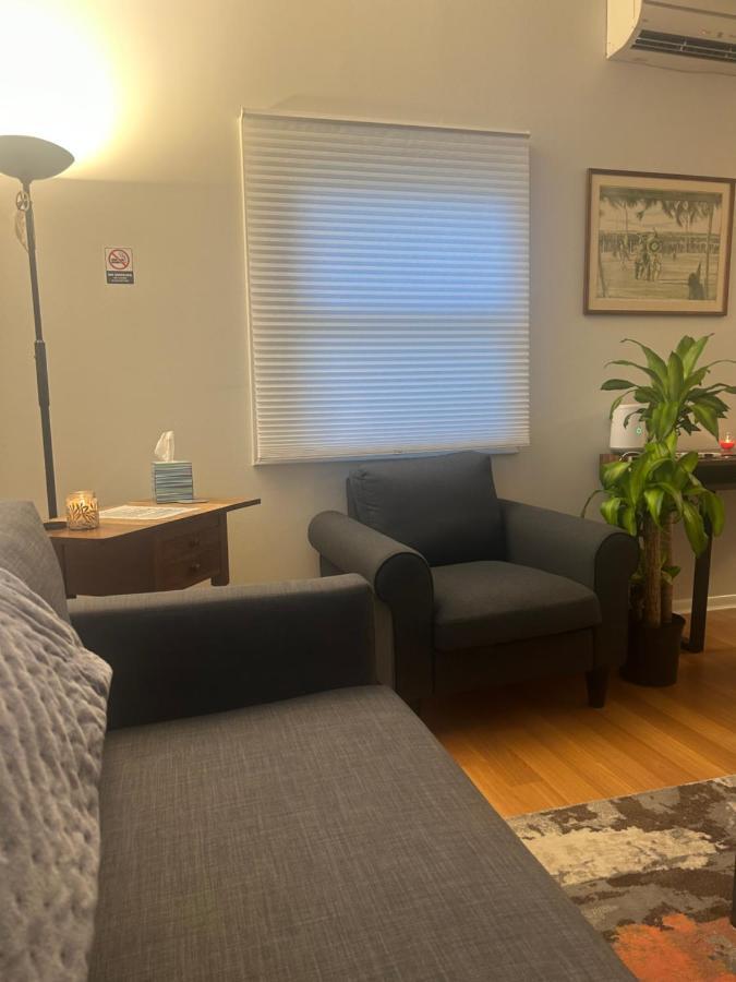 Two Bedroom Gem By Lake Nokomis ミネアポリス エクステリア 写真